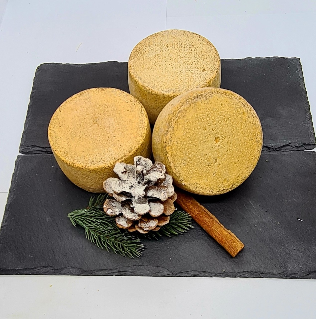 Dehnitzer Bio-Weihnachtskäse ca. 300g